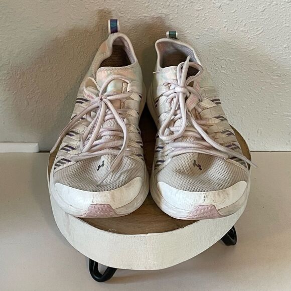 Pre-Loved Under Armour Youth Metallic Rainbow Sneakers Size 6Y - Picture 4 of 6